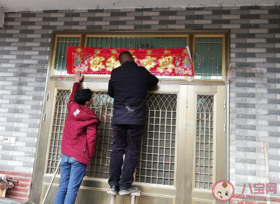 一家人看春晚的朋友圈说说 和家人看春晚心情感慨句子