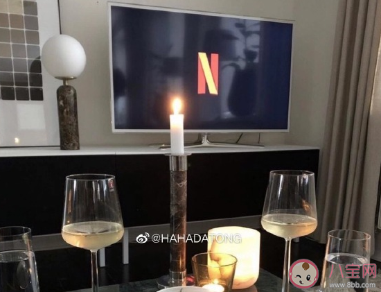 一家人看春晚的朋友圈说说 和家人看春晚心情感慨句子