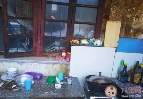 厨房漏煤气旁边的菜还能吃吗 煤气泄漏会附在食物上吗