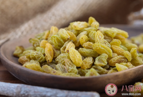 葡萄干发涩发苦是什么原因 葡萄干和桃子能一起吃吗