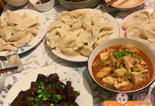 大年三十一家人吃团圆饭心情说说 一家人吃团圆饭的感言感慨大全