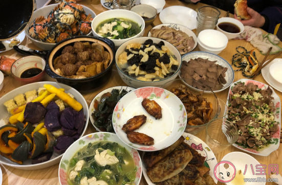 大年三十一家人吃团圆饭心情说说 一家人吃团圆饭的感言感慨大全