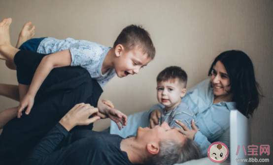 为什么现在的男生越来越娘 如何让孩子有阳刚之气