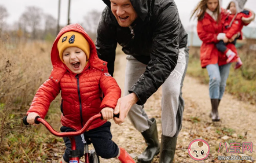 为什么现在的男生越来越娘 如何让孩子有阳刚之气