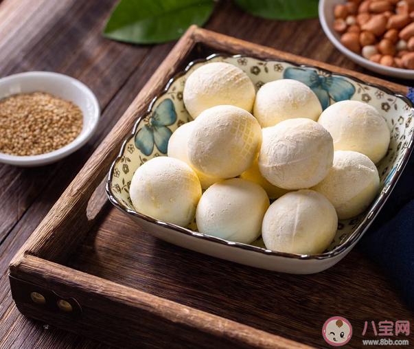 元宵节是吃汤圆还是元宵 元宵和汤圆的区别是什么