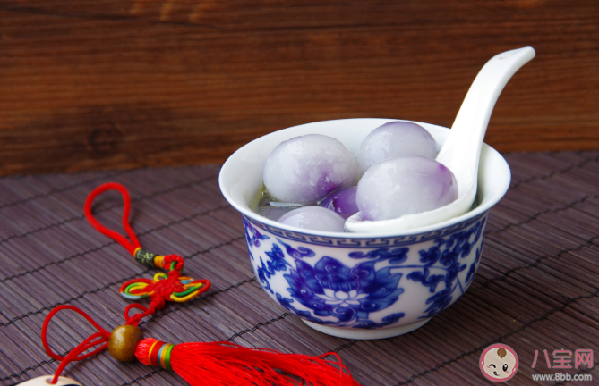 元宵节汤圆吃单数还是双数 元宵和汤圆哪个好吃 元宵节汤圆吃单数还是双数 元宵和汤圆哪个好吃