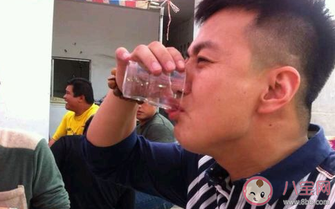 有人喜欢喝酒时抽烟对身体有什么影响 蚂蚁庄园2月23日答案 有人喜欢喝酒时抽烟对身体有什么影响 蚂蚁庄园2月23日答案