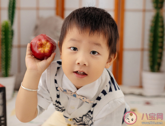 儿子终于上幼儿园了家长发朋友圈说说 儿子开始上幼儿园幽默搞笑句子