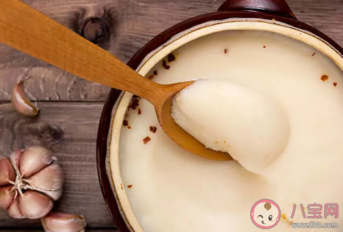 猪油放的时间长了有异味了怎么办 吃猪油对人体有坏处吗 猪油放的时间长了有异味了怎么办 吃猪油对人体有坏处吗