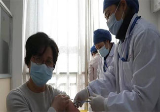 接种完新冠疫苗后是否可以洗澡 新冠疫苗接种注意事项大全