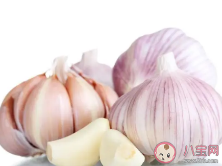 吃白菜对高血压的人来说能降血脂吗 高血脂可以吃白菜吗 吃白菜对高血压的人来说能降血脂吗 高血脂可以吃白菜吗