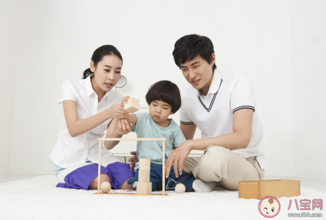 孩子越鼓励越自卑是怎么回事 正确有效的鼓励教育是怎样的