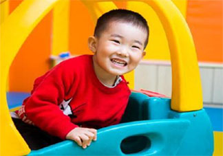 踏入幼儿园开启人生的第一步说说 宝宝开启幼儿园生涯句子