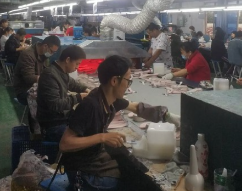 为什么年轻人都不愿去工厂打工 不想去工厂的根本原因是什么