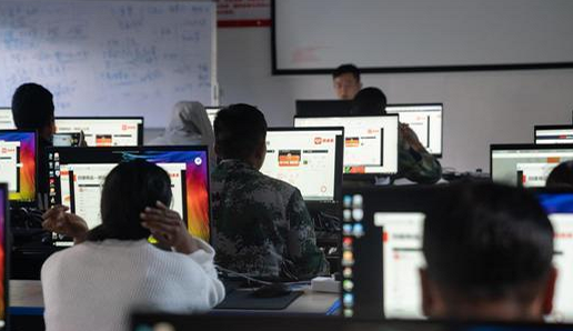 为什么建议提升中小学男教师比例 男生当教师的好处