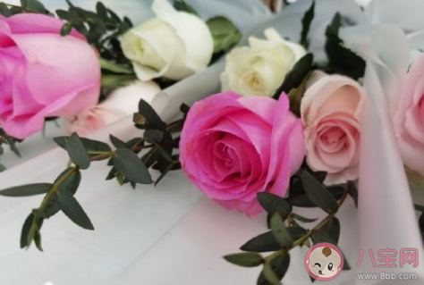 2021收到妇女节礼物图片微信说说 2021妇女节收到礼物晒图的句子