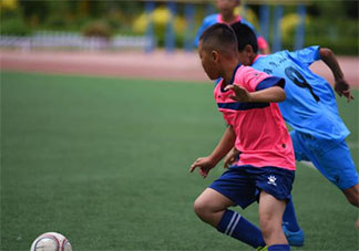 建议幼儿园小学放学延长至6点 幼儿园和小学一般是几点放学的