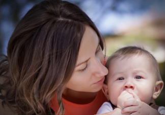 委员建议完善女性分娩前后抑郁筛查 分娩前后抑郁筛查重要吗