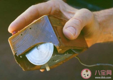 世界上第一个鼠标的外壳是用什么做的 蚂蚁庄园3月16日答案