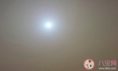 北京出现蓝太阳具体是什么原因 蓝太阳是如何形成的