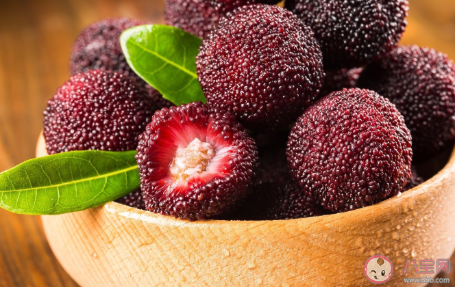 杨梅掉色是添加了人工色素吗 杨梅为什么会掉色