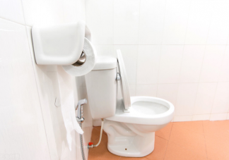 坐在公厕的马桶圈上会被传染疾病吗 在外面上厕所怎么卫生安全