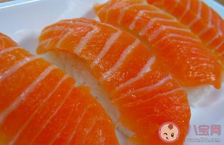 为免费吃日本寿司改名鲑鱼是怎么回事 日本寿司真的很好吃吗 为免费吃日本寿司改名鲑鱼是怎么回事 日本寿司真的很好吃吗