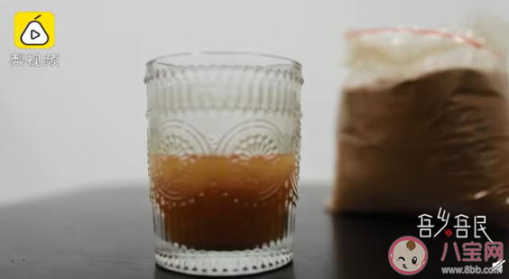 湖南一村庄用土泡水喝了200年是怎么回事 用土泡水喝对身体有什么危害 湖南一村庄用土泡水喝了200年是怎么回事 用土泡水喝对身体有什么危害