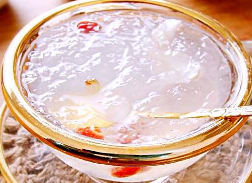 4-5岁孩子可以吃燕窝吗 5岁宝宝该怎么补充营养