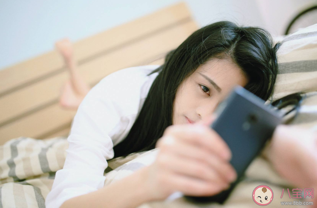 晚睡晚起有什么危害 晚上睡得晚早上起不来怎么办