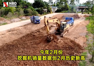 挖掘机卖到脱销是怎么回事 挖掘机销量为什么这么火爆