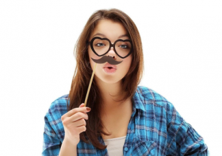 女生唇毛多是什么原因 唇毛会不会越刮越多