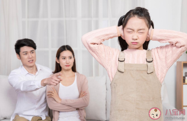 哪几类父母对孩子成长不利 做一个好父母应该学会的六个字