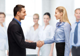 如何快速与新同事拉近关系 和同事相处注意事项