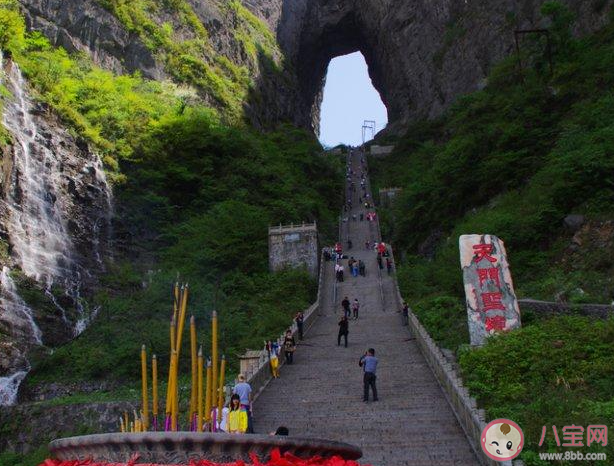 重庆4500度悬崖旋转楼梯在哪 值得一去的楼梯景点有哪些