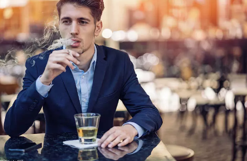 接种新冠疫苗后可以抽烟喝酒吗 可以吃辛辣食物吗