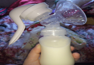 奶水太多可以给老公喝吗 母乳给成人喝真的可以补身体吗