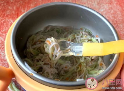 10-12个月宝宝如何喂养 10-12个月宝宝辅食吃什么 10-12个月宝宝如何喂养 10-12个月宝宝辅食吃什么