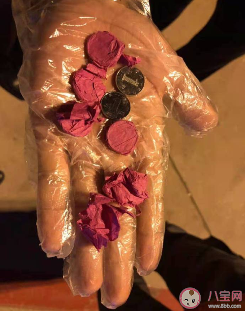 旅客向飞机扔硬币祈福致航班取消是怎么回事 向飞机扔硬币危害有多大 旅客向飞机扔硬币祈福致航班取消是怎么回事 向飞机扔硬币危害有多大