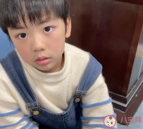 8岁孩子给父母报辅导班是怎么回事 父母为什么要给孩子报辅导班 8岁孩子给父母报辅导班是怎么回事 父母为什么要给孩子报辅导班