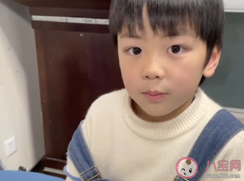 8岁孩子给父母报辅导班是怎么回事 父母为什么要给孩子报辅导班 8岁孩子给父母报辅导班是怎么回事 父母为什么要给孩子报辅导班