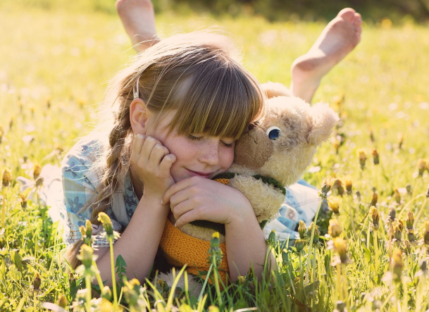 教育惩戒中刻意孤立是如何界定的 孩子被老师孤立怎么办 教育惩戒中刻意孤立是如何界定的 孩子被老师孤立怎么办