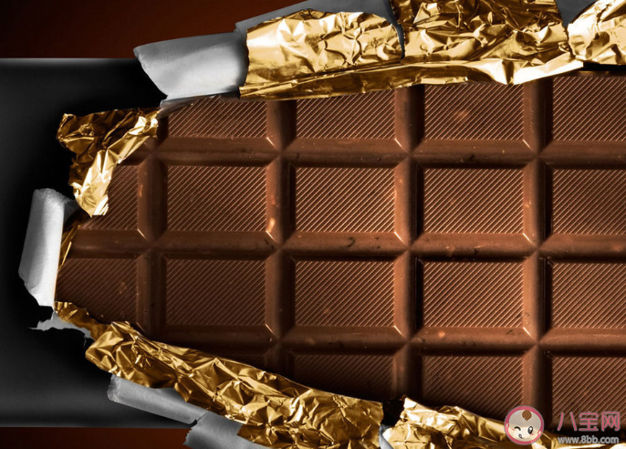 巧克力放久了长白霜是变质了吗 巧克力能放多长时间 巧克力放久了长白霜是变质了吗 巧克力能放多长时间