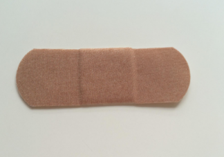 蚂蚁庄园4月26日答案：用创可贴包扎伤口时是缠得越紧越好吗