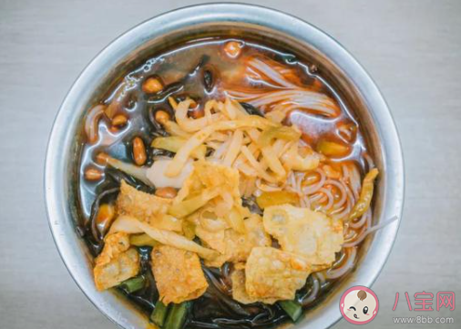 去年柳州螺蛳粉网售11亿袋是怎么回事 螺蛳粉成为网红纯属偶然吗