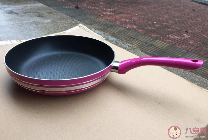 新买的不粘锅需要开锅吗 不粘锅涂层掉漆需要换新锅吗