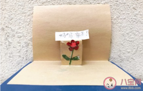 母亲节儿子送礼物妈妈怎么发朋友圈 收到母亲节礼物感动说说