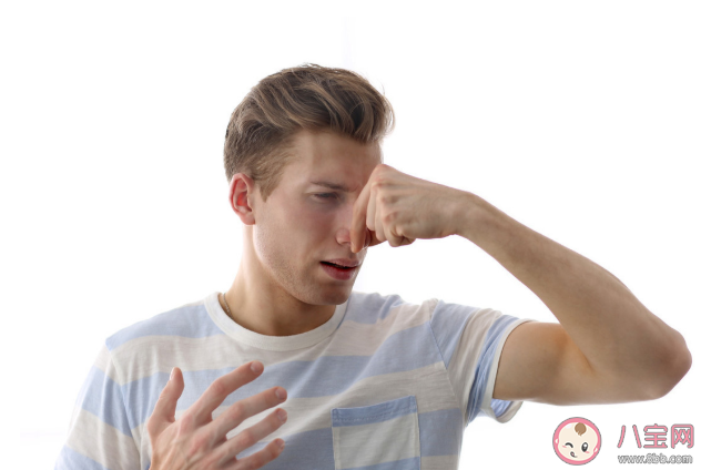 男生体味大怎么办 减轻体味的方法 男生体味大怎么办 减轻体味的方法
