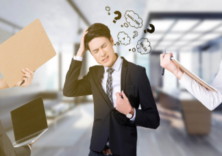 同事都加班职场新人该不该走 职场新人如何面对加班