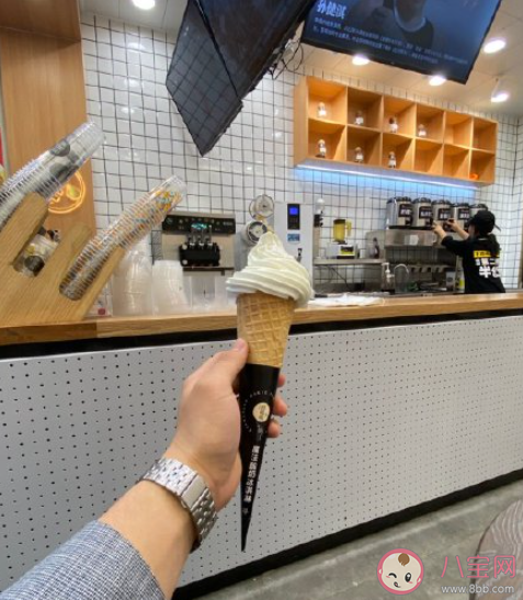 夏天的第一个冰淇淋发朋友圈说说 夏天的第一个冰淇淋文案句子